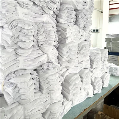 Es produeixen teixits per a guants personalitzats per a comandes dels clients